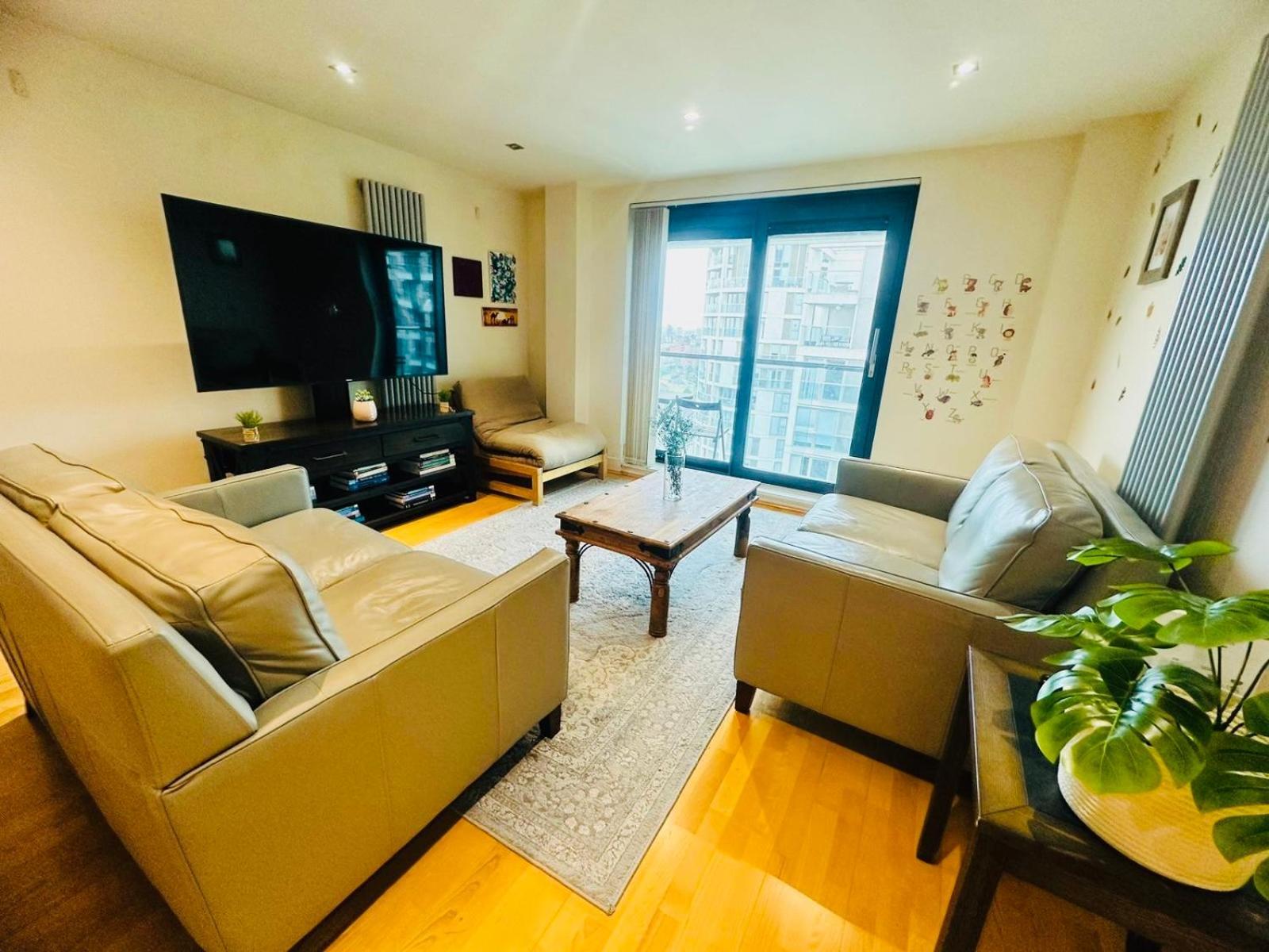 Modern 2bed 2bath Canary Wharf - Upto 5 Person Appartamento