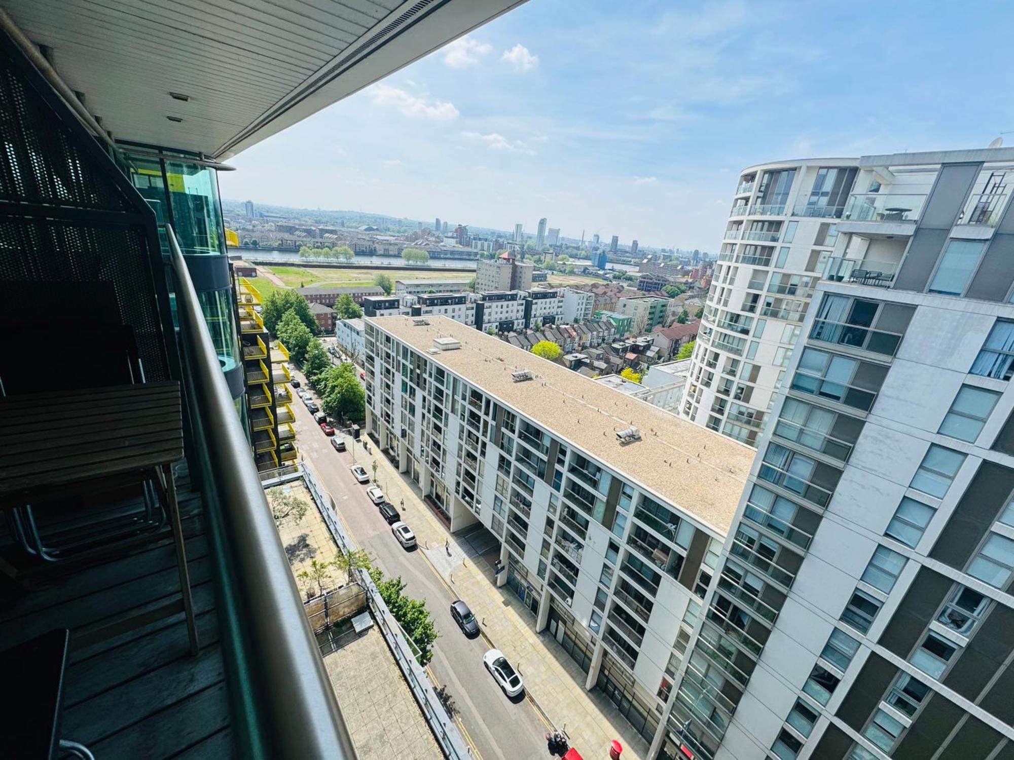 Modern 2bed 2bath Canary Wharf - Upto 5 Person Londra